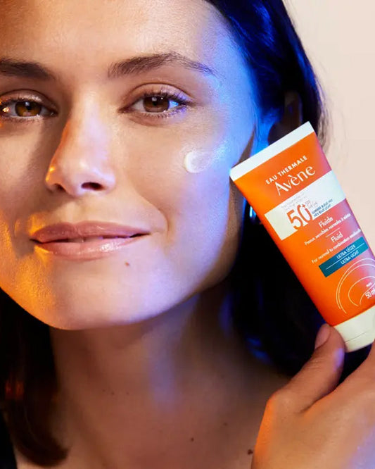 Eau Thermale Avène Fluid Sun Cream البشرة العادية إلى المختلطة SPF 50+ - 50 مل